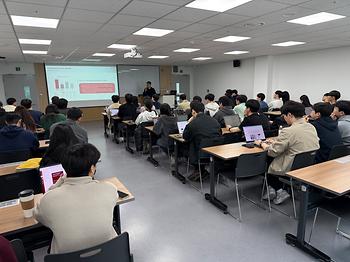 2025-1 콜로키엄 현장 사진(2025. 4. 16.(수) 이진식 박사 강연) 이미지